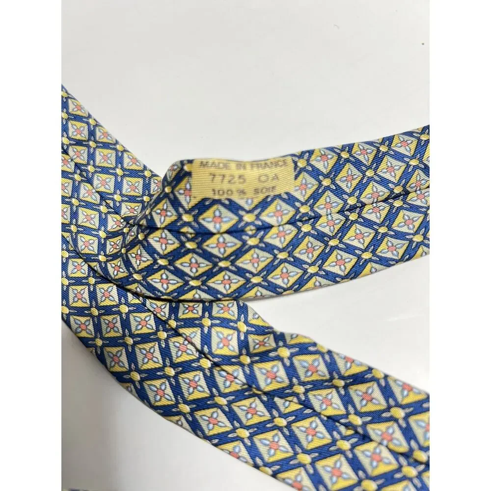 Hermes EUC Blue Flower Print 100% Silk Tie 58